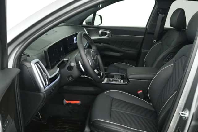 Kia Sorento (2026) thumbnail 6