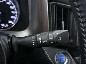 Toyota RAV4 (2016) thumbnail 18