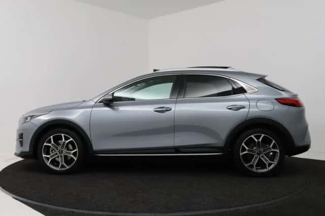 Kia XCeed (2022) thumbnail 3