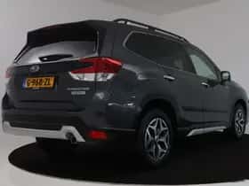 Subaru Forester (2019) thumbnail 2