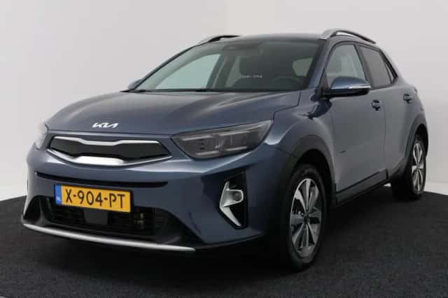 Kia Stonic (2024) thumbnail 1