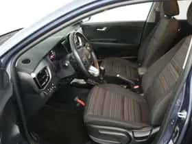 Kia Stonic (2024) thumbnail 5