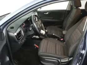 Kia Stonic (2024) thumbnail 6