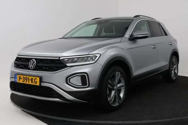 Volkswagen T-Roc (2022) thumbnail 1