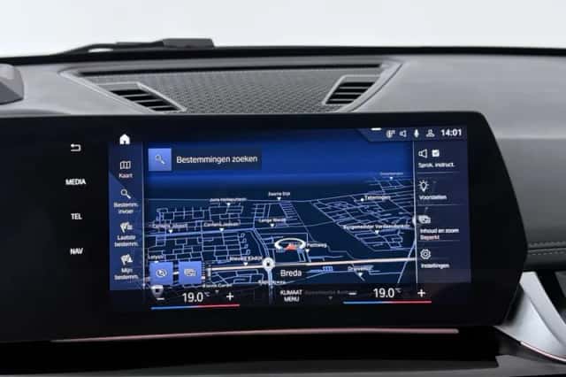 BMW X1 (2023) thumbnail 6