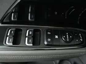 Kia Niro (2018) thumbnail 12