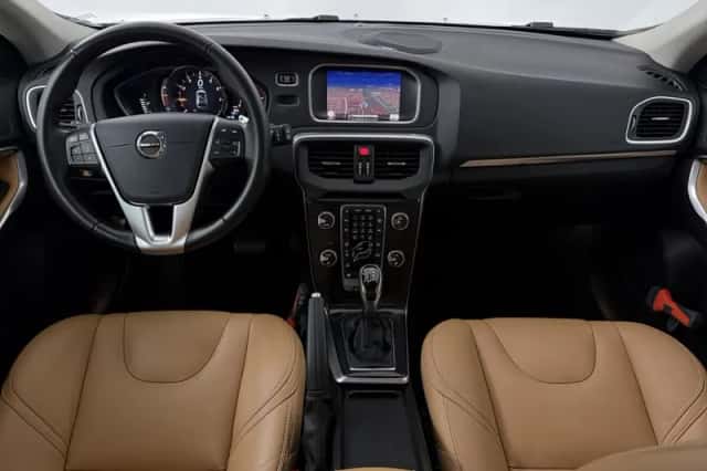 Volvo V40 (2019) thumbnail 4