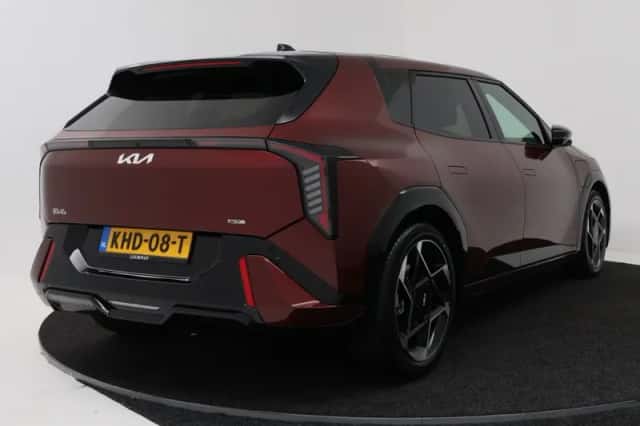Kia EV4 (2026) thumbnail 3