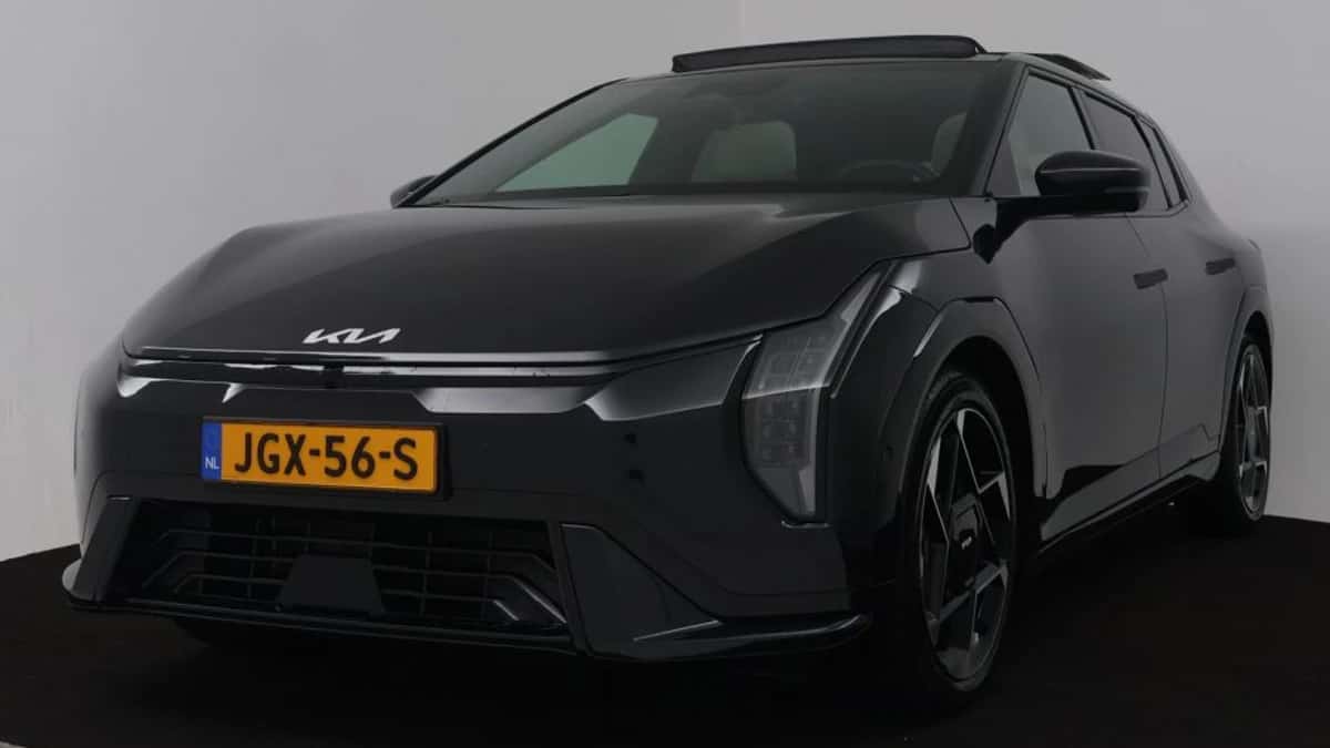 Kia EV4 (2025) — foto 1