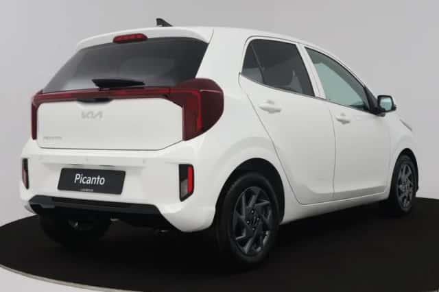 Kia Picanto (2025) thumbnail 2
