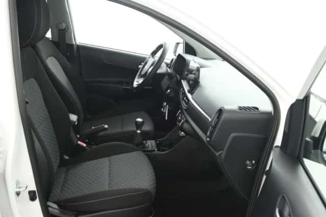 Kia Picanto (2025) thumbnail 5