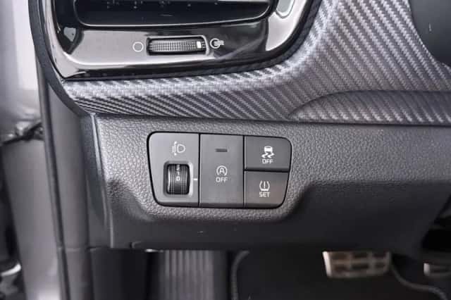 Kia Stonic (2025) thumbnail 5