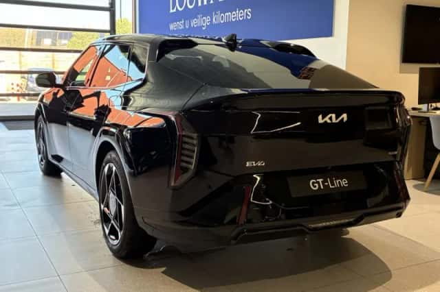 Kia EV4 (2026) thumbnail 2