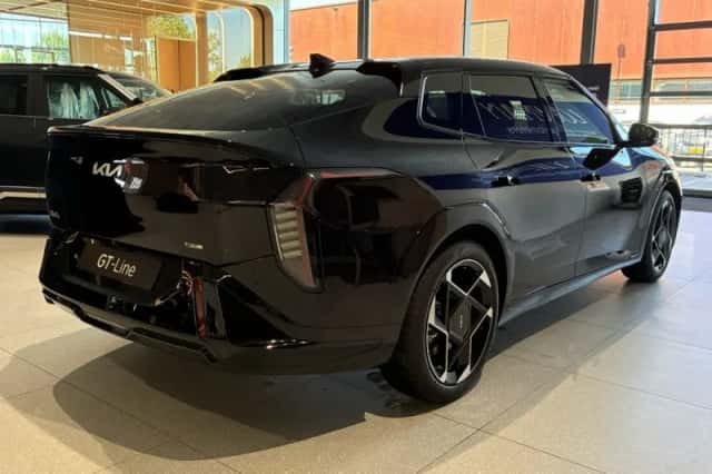 Kia EV4 (2026) thumbnail 3