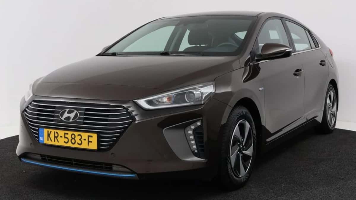 Hyundai Ioniq (2016) — foto 1
