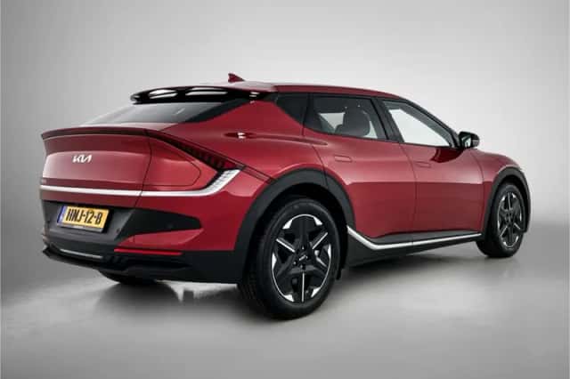 Kia EV6 (2025) thumbnail 2