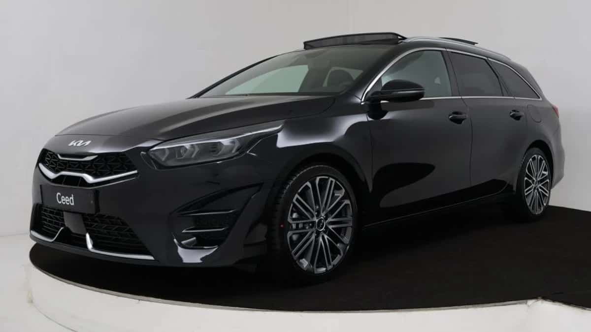 Kia Ceed_Sportswagon (2025) — foto 1