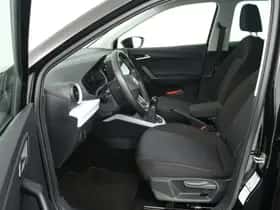SEAT Arona (2023) thumbnail 23