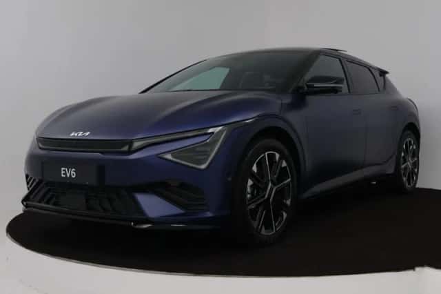 Kia EV6 (2025) thumbnail 1