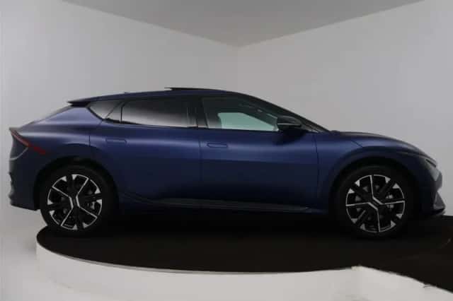 Kia EV6 (2025) thumbnail 2