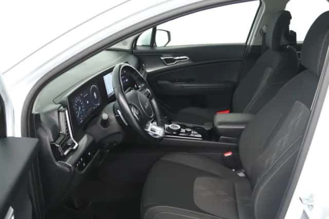 Kia Sportage (2024) thumbnail 4