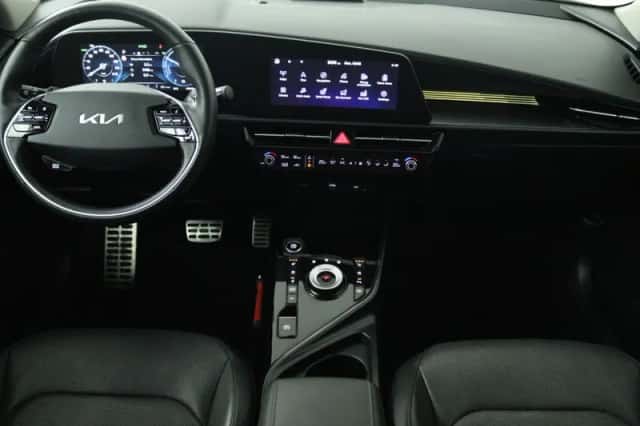 Kia Niro (2023) thumbnail 4