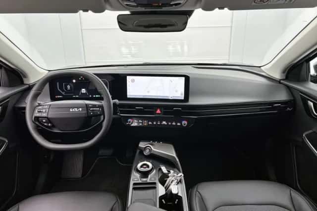 Kia EV6 (2025) thumbnail 3