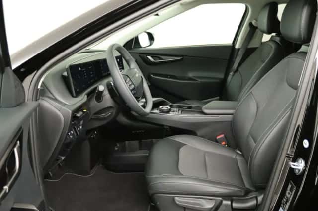 Kia EV6 (2025) thumbnail 4