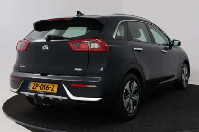 Kia Niro (2019) thumbnail 2