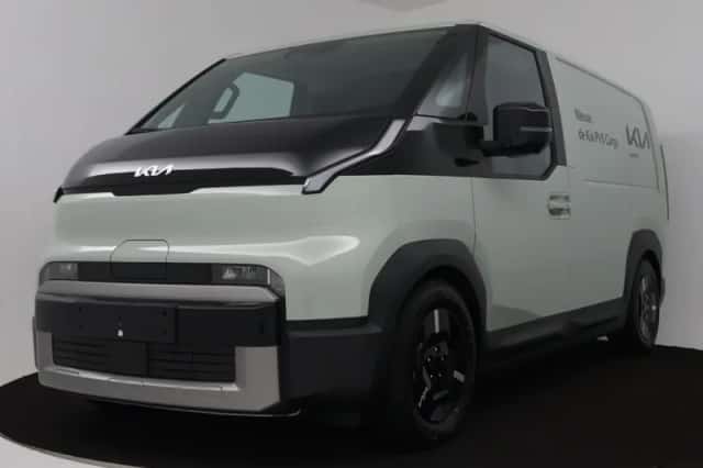 Kia PV5 (2025) thumbnail 1