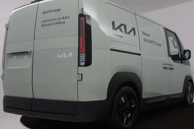 Kia PV5 (2025) thumbnail 2