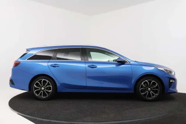 Kia Ceed Sportswagon (2019) thumbnail 2