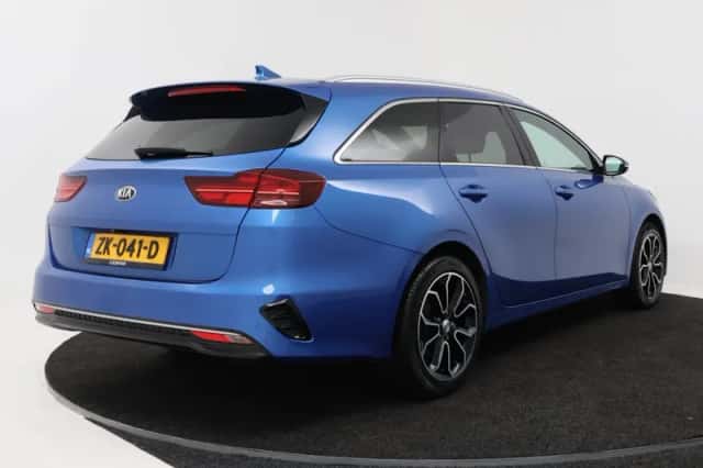 Kia Ceed Sportswagon (2019) thumbnail 3