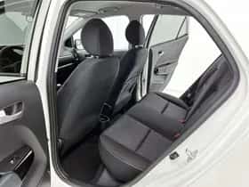 Kia Picanto (2024) thumbnail 6