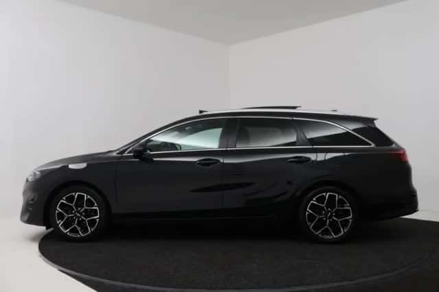Kia Ceed Sportswagon (2022) thumbnail 3