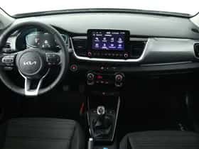 Kia Stonic (2025) thumbnail 4