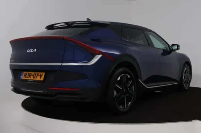 Kia EV6 (2025) thumbnail 2