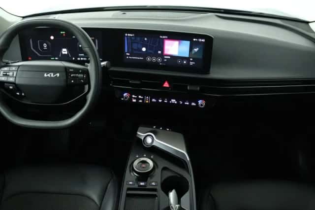 Kia EV6 (2025) thumbnail 4
