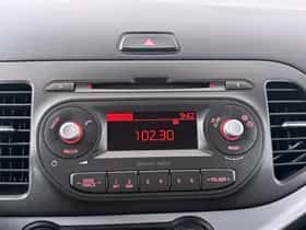 Kia Picanto (2015) thumbnail 8