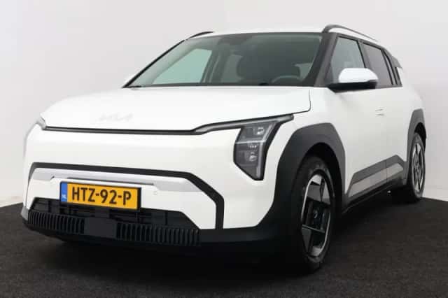 Kia EV3 (2025) thumbnail 1