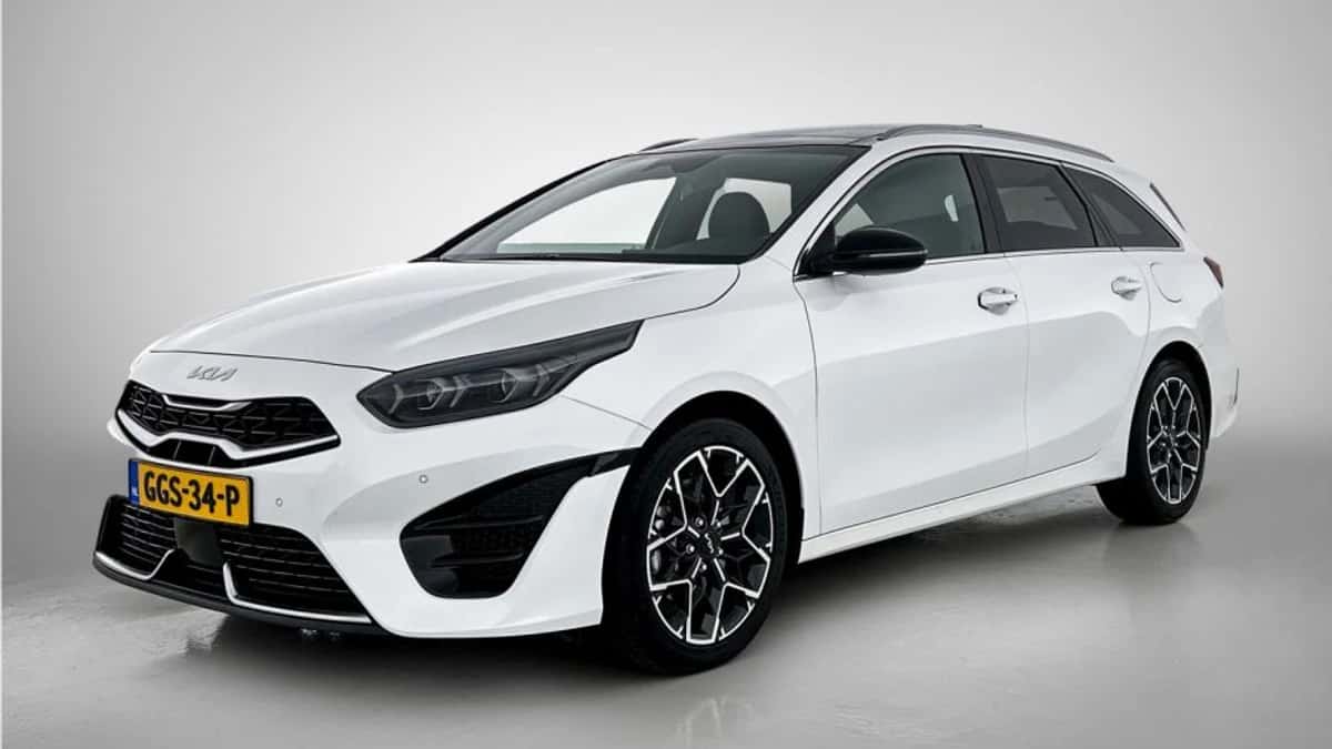 Kia Ceed_Sportswagon (2024) — foto 1