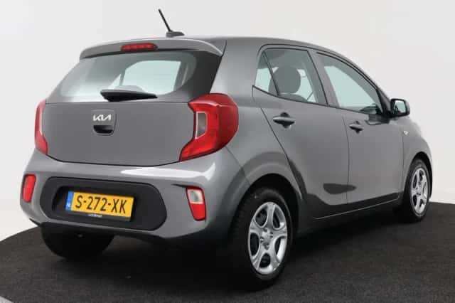 Kia Picanto (2023) thumbnail 4