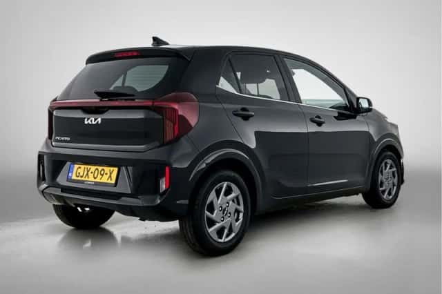 Kia Picanto (2024) thumbnail 3