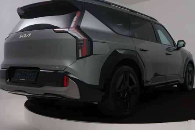 Kia EV9 (2026) thumbnail 4