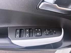 Kia Picanto (2019) thumbnail 16