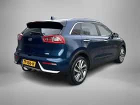 Kia Niro (2018) thumbnail 2