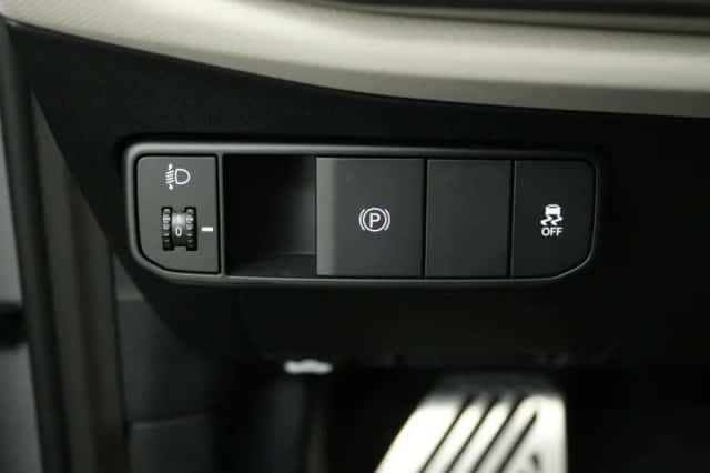 Kia EV4 (2026) thumbnail 6