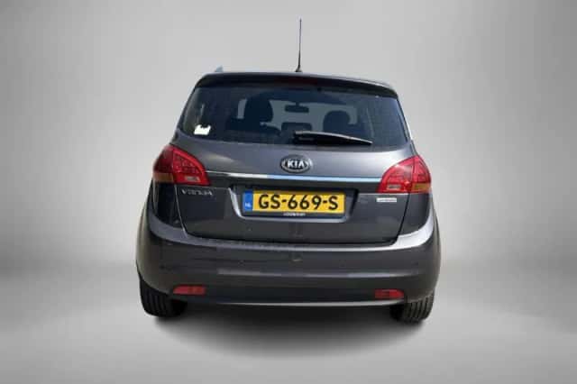 Kia Venga (2015) thumbnail 6