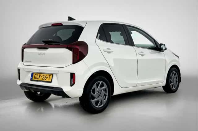 Kia Picanto (2024) thumbnail 3