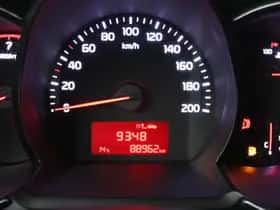Kia Picanto (2016) thumbnail 6